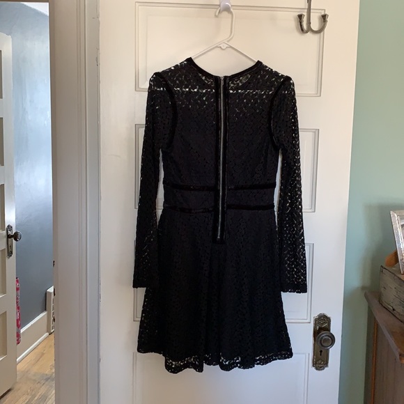 Dress size 8 - Picture 2 of 4